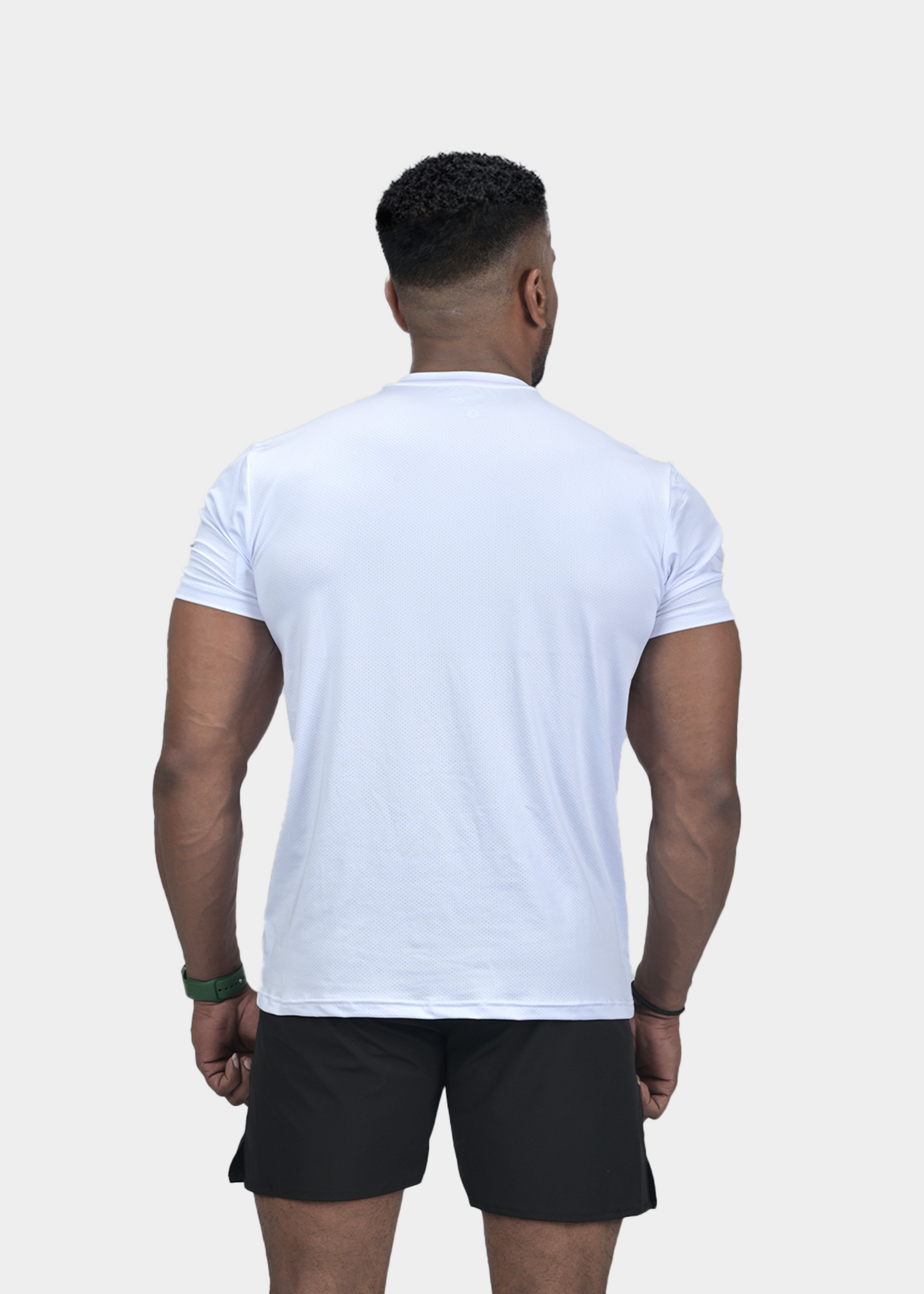 ESSENTIAL TEE - WHITE